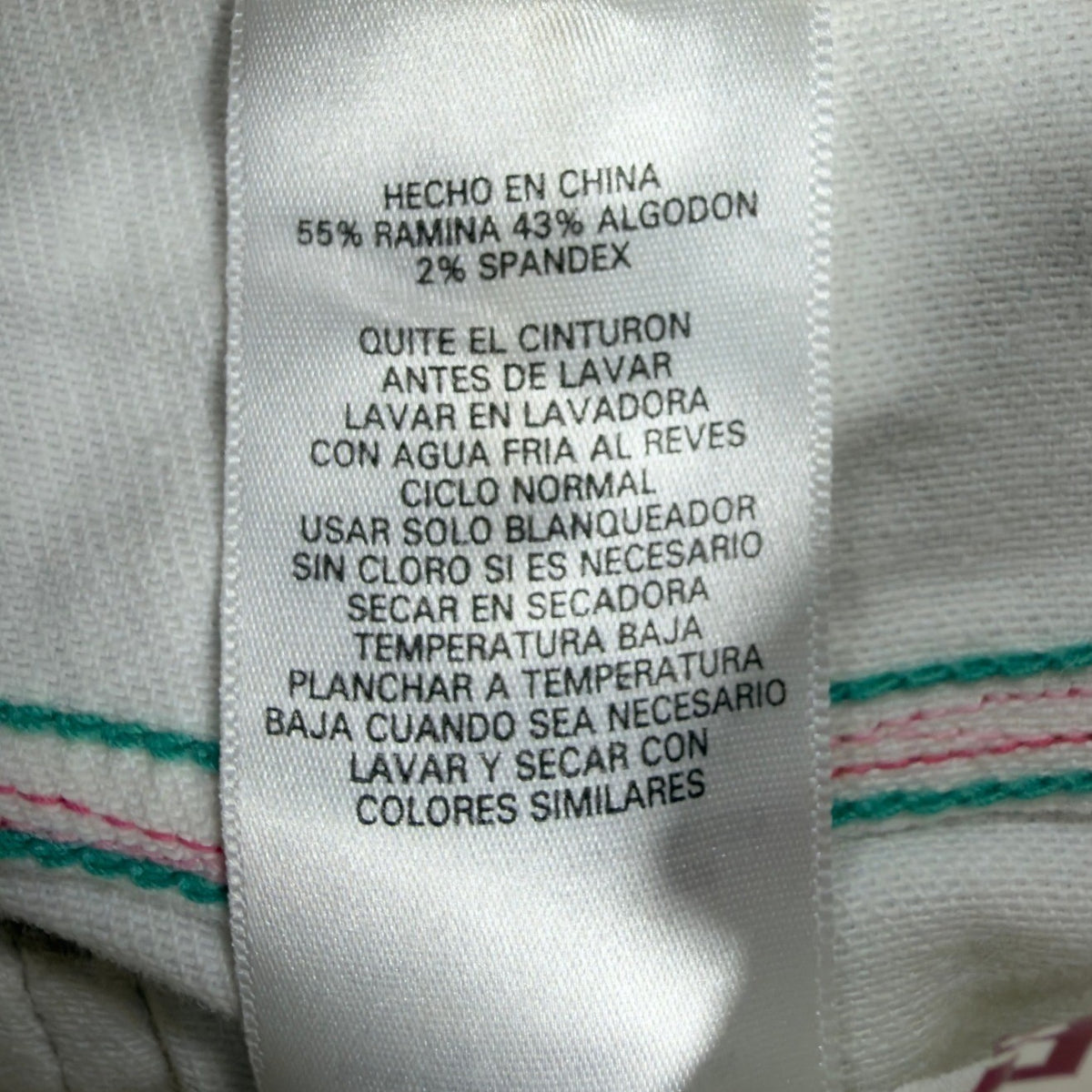 Levi's Y2K Bermuda Shorts Girls 12 White Denim NWT 2006 Retro Heart Pocket - take2supply