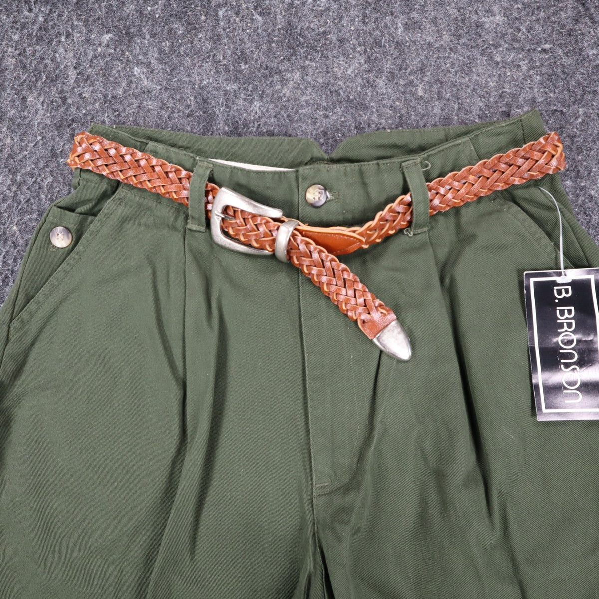 B. Bronson Pleated Shorts Womens 9/10 Vintage 90s Olive Green Cotton With Belt - take2supply