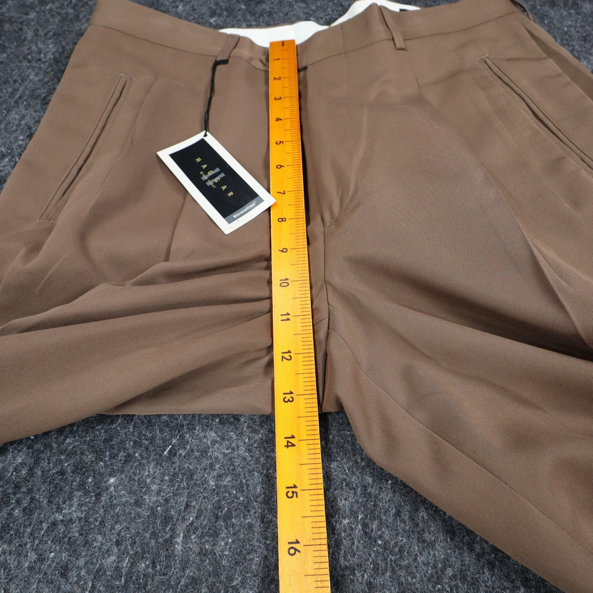 Haggar Black Label Pants Mens 33x30 Vintage 90s Khaki Micromattique Pleated NWT - take2supply