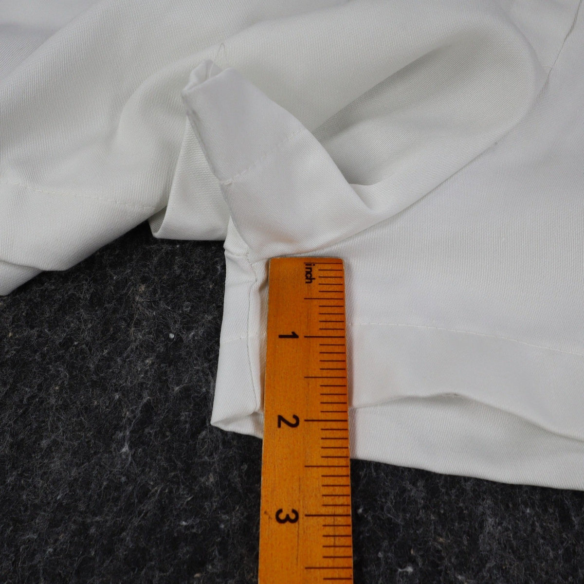 Gazelle Shorts Womens 13/14 Vintage 90s White High Waist Pleated USA Made - take2supply