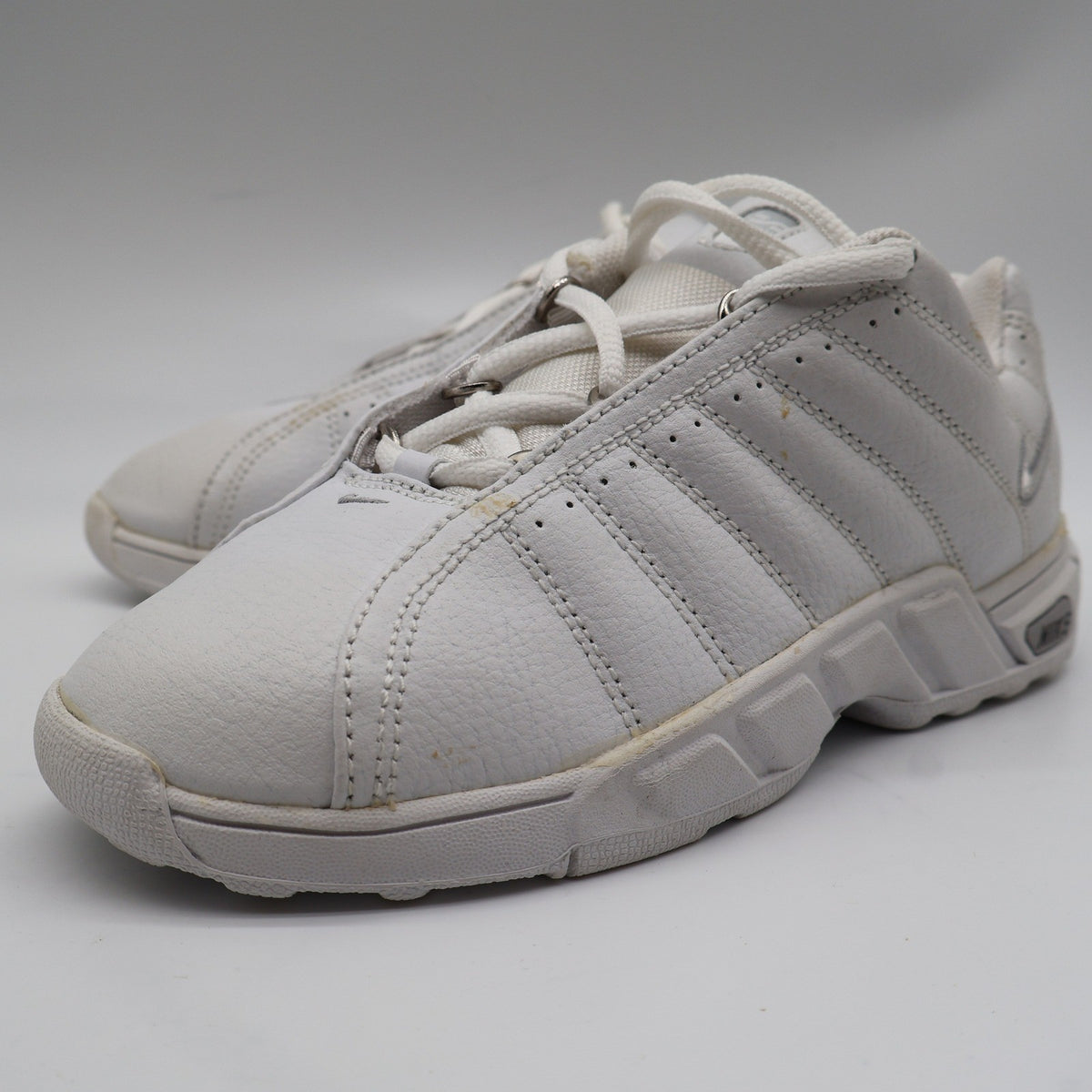 Nike Kid Trainer ATD PS Size 3Y Vintage 2002 White Leather Deadstock 305771-111 - take2supply