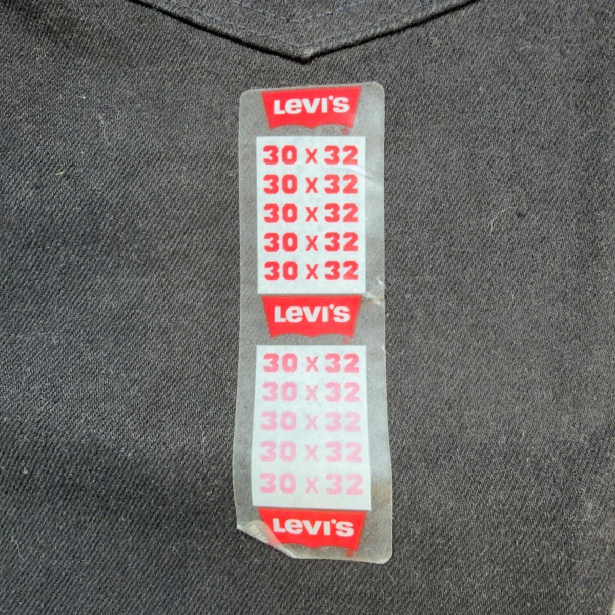 Levi's Vintage 90s 550 Relaxed Jeans Student 30x32 Black Made in USA NWT C100 - take2supply