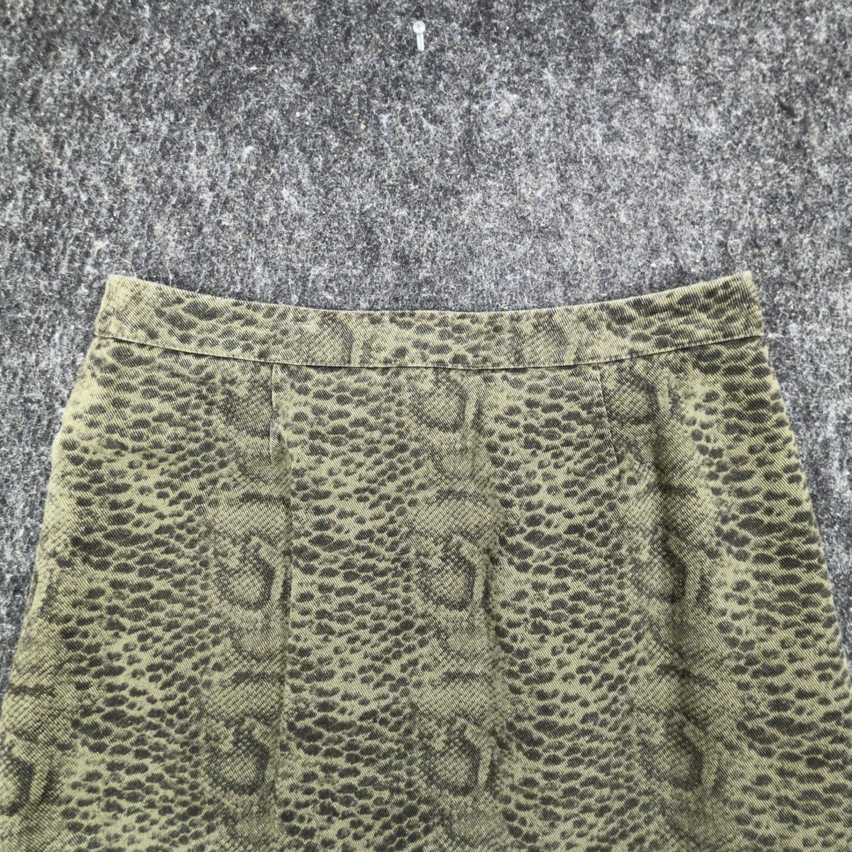 She + Sky Snake Print Mini Skirt Womens Large Olive Green Distressed New C714 - take2supply