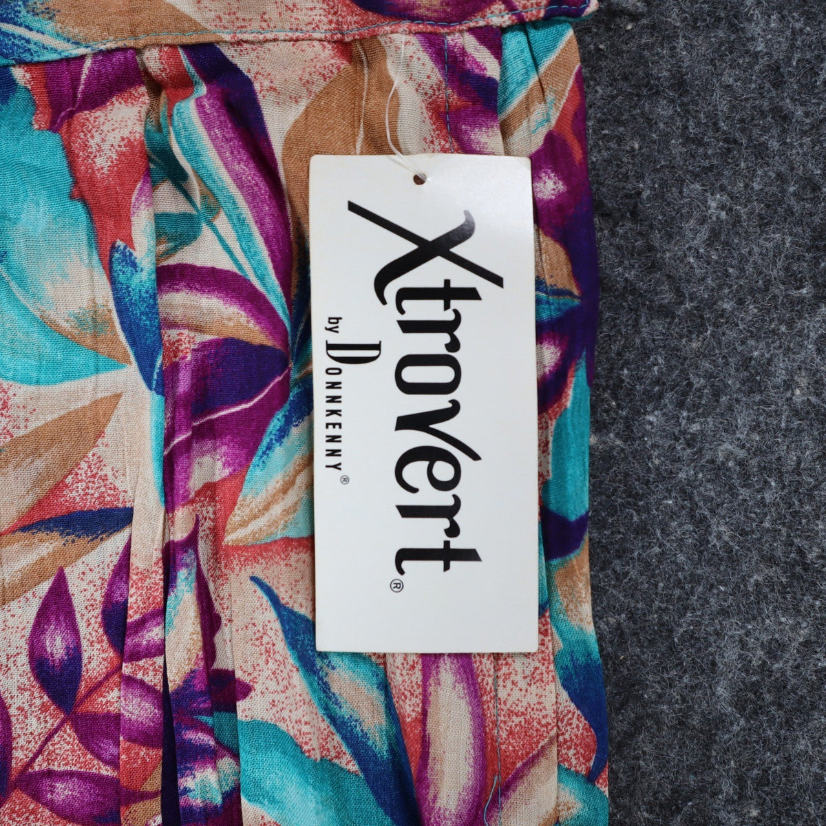 Xtrovert Skirt Womens 10 Vintage 90s Rayon Tropical Floral Pleated Midi USA NEW - take2supply