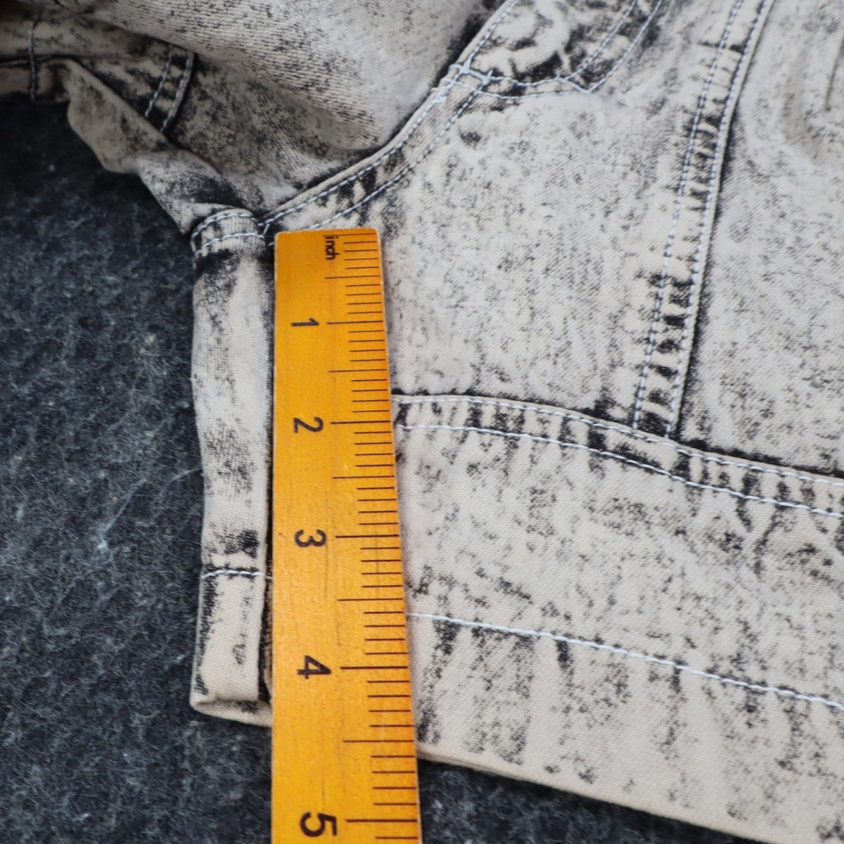 Lee Trekker Short Boys 10 Vintage 90s Cold Black Acid Wash Relaxed Fit Denim - take2supply