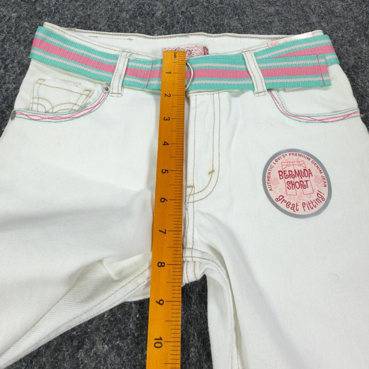 Levi's 2006 Y2K Bermuda Shorts Girls 10 White Denim NWT Belted C679 - take2supply