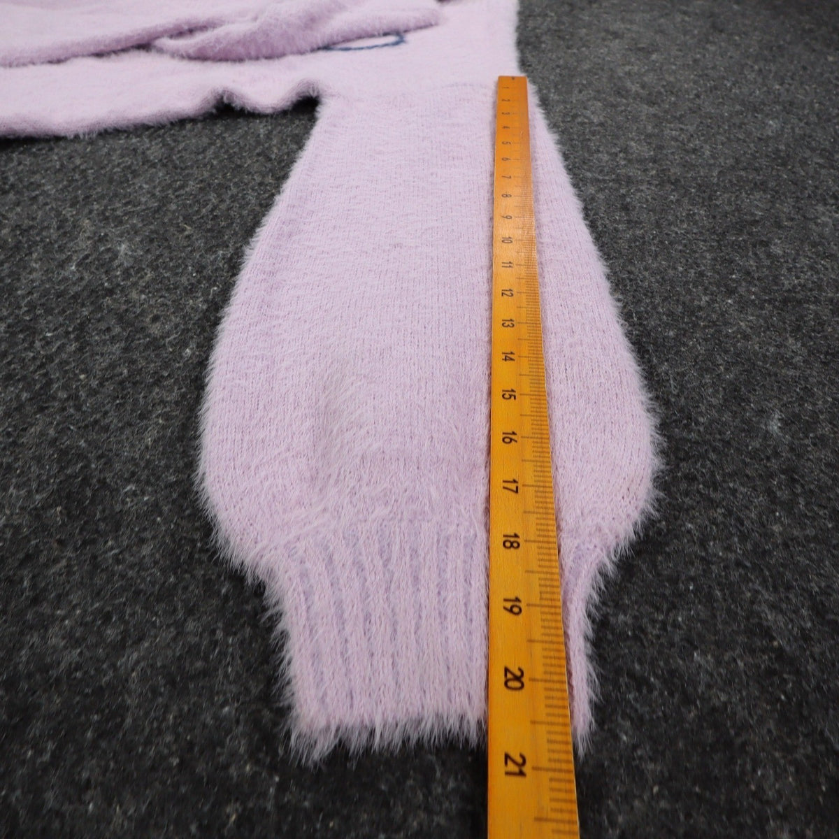Hem & Thread Weekend Sweater Womens Large Lavender Fuzzy Eyelash Knit Graphic - take2supply