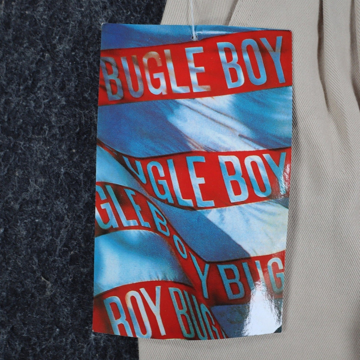 Bugle Boy Pleated Shorts Womens 9 Vintage 90s Beige Cotton Blend NWT Deadstock - take2supply