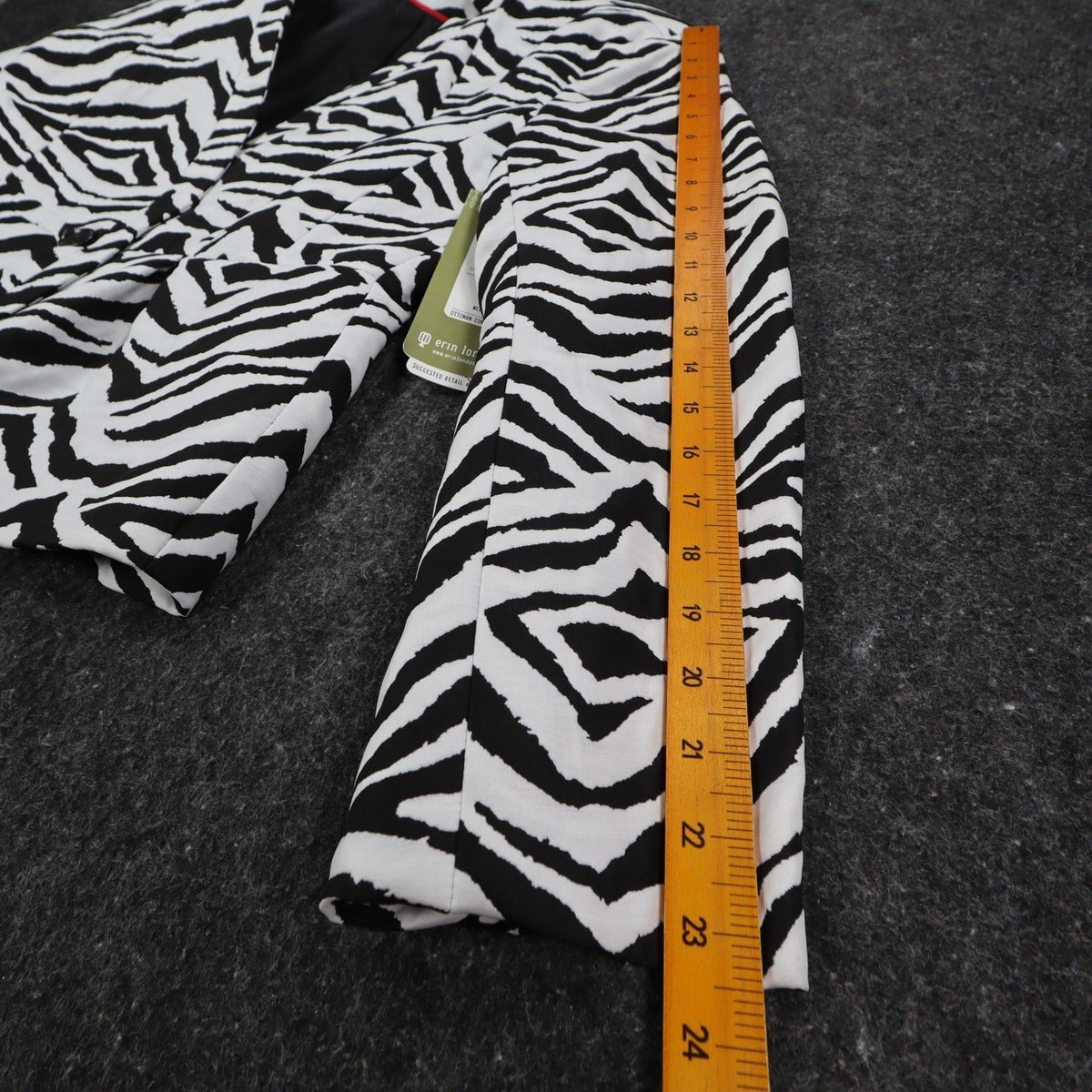 Erin London Zebra Print Blazer Women Size M NWT Black White Animal Coat - take2supply