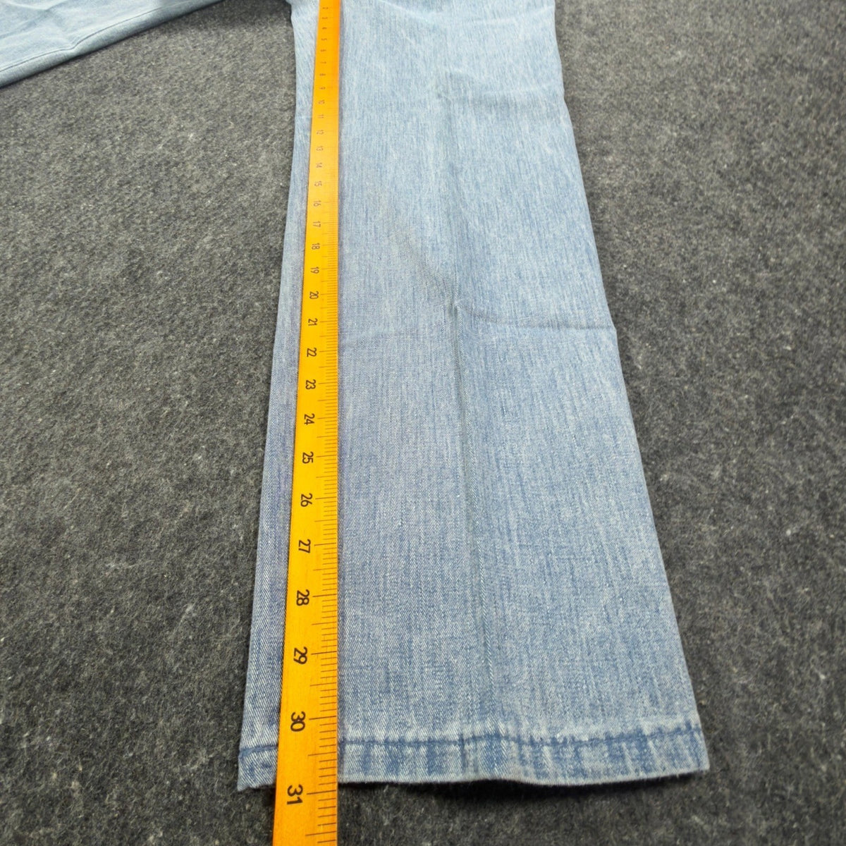 Dockers Vintage 90s Pleated Denim Pants Mens 30x32 Light Wash NWT Made in USA - take2supply