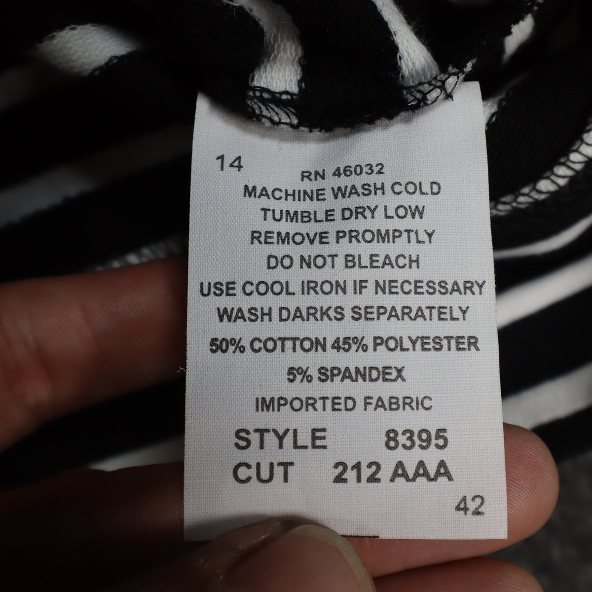 Links Womens S Black White Striped Full Zip Knit Jacket Stretch NWT - take2supply