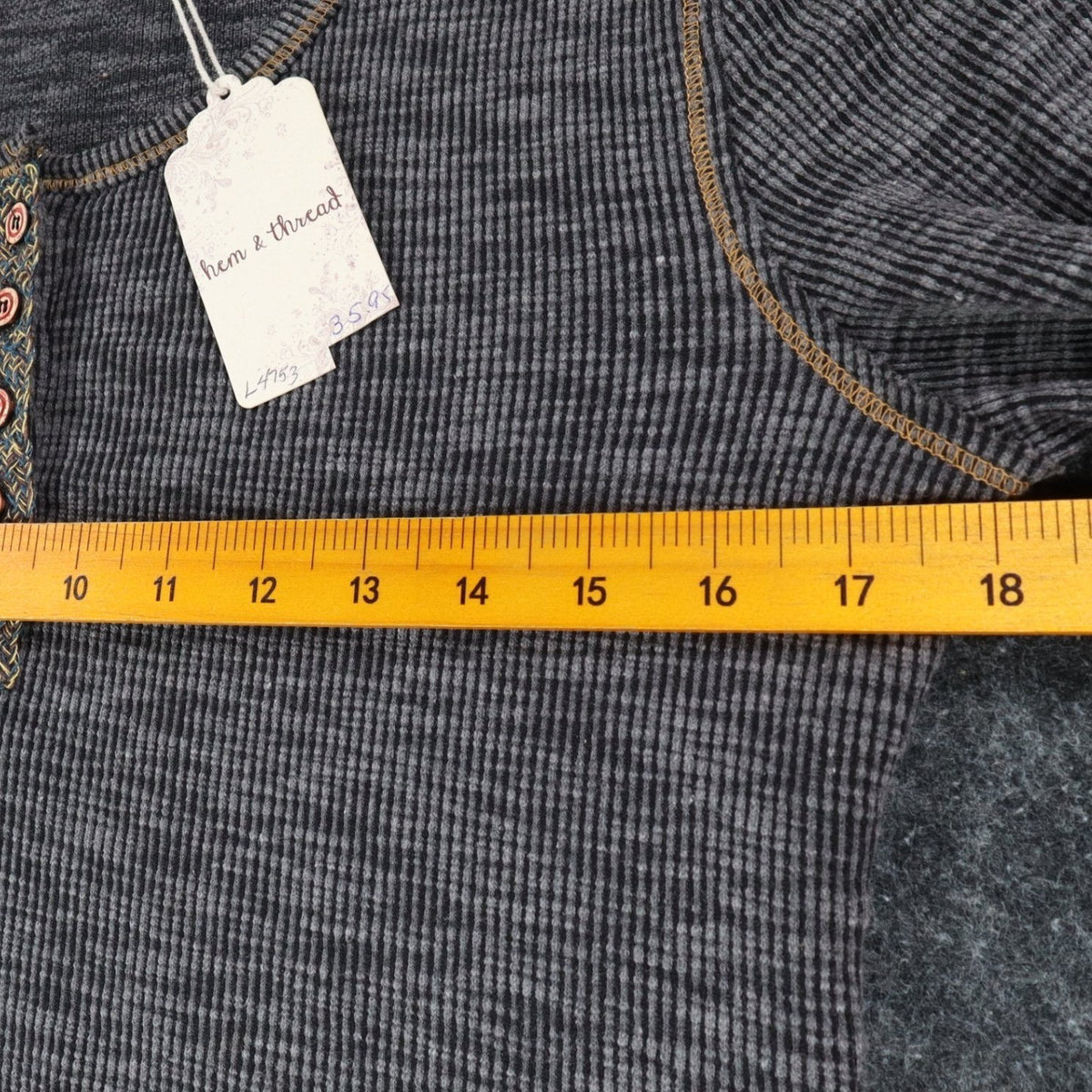 Hem & Thread Henley Top Womens Medium NWT Gray Ribbed Knit Striped Cuff L4753 - take2supply