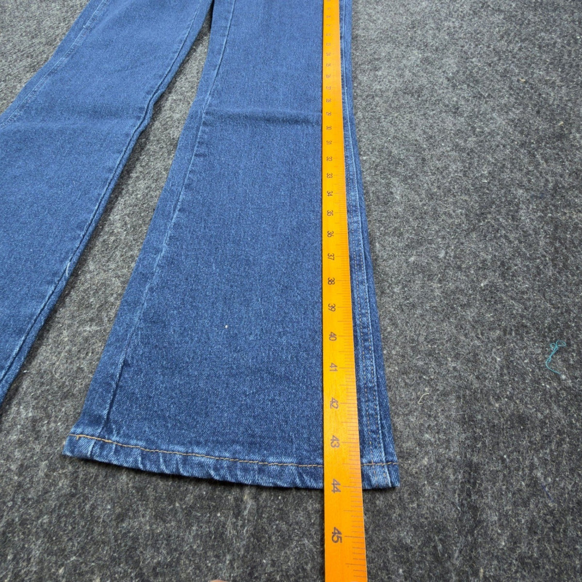 Wrangler Y2K Cowboy Cut Jeans Womens 9/10x34 Blue Denim Bootcut New C717 - take2supply