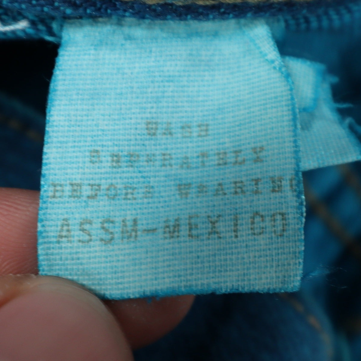Action West Women Size 9 Vintage Stone Washed Blue Cotton Straight Leg Jeans NWT - take2supply