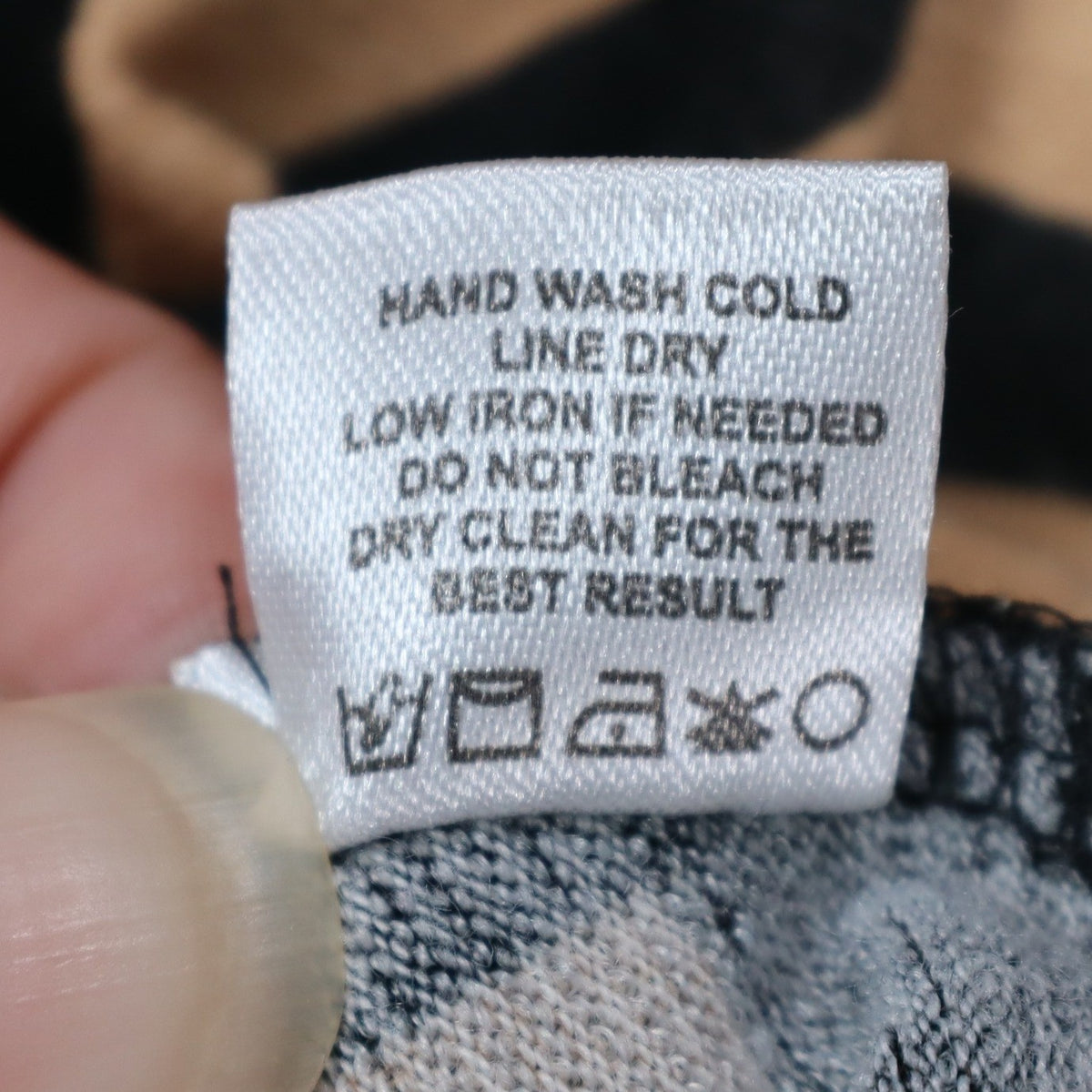 Erin London Top Womens Medium NWT Black Tan Geometric Dolman Sleeve Shirt - take2supply