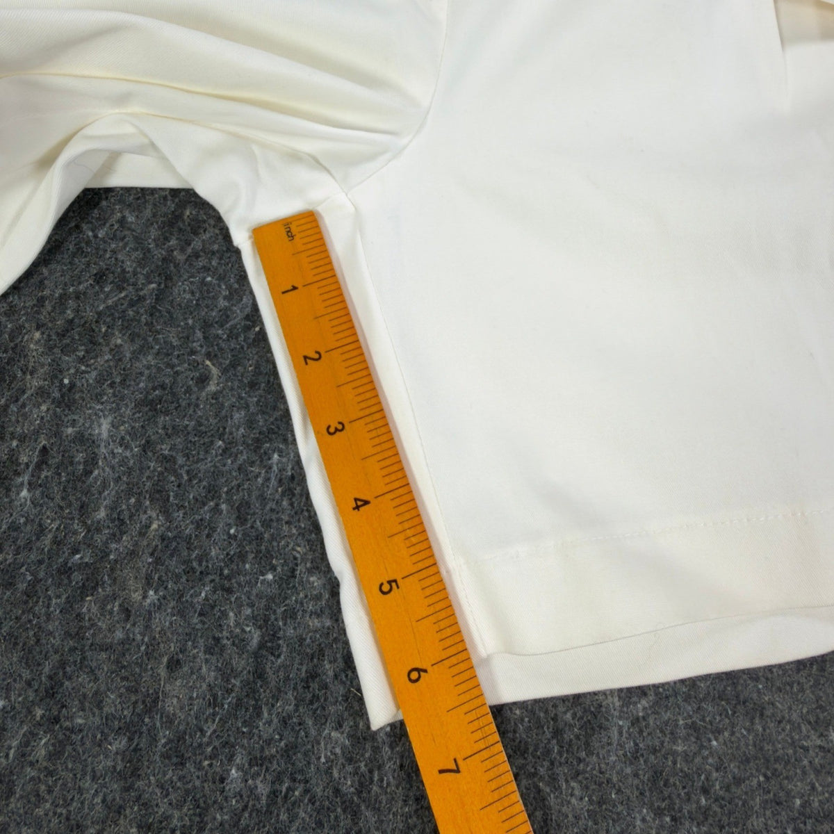 On The Verge Vintage 90s Pleated Shorts Womens 6 White Cotton NWT - take2supply