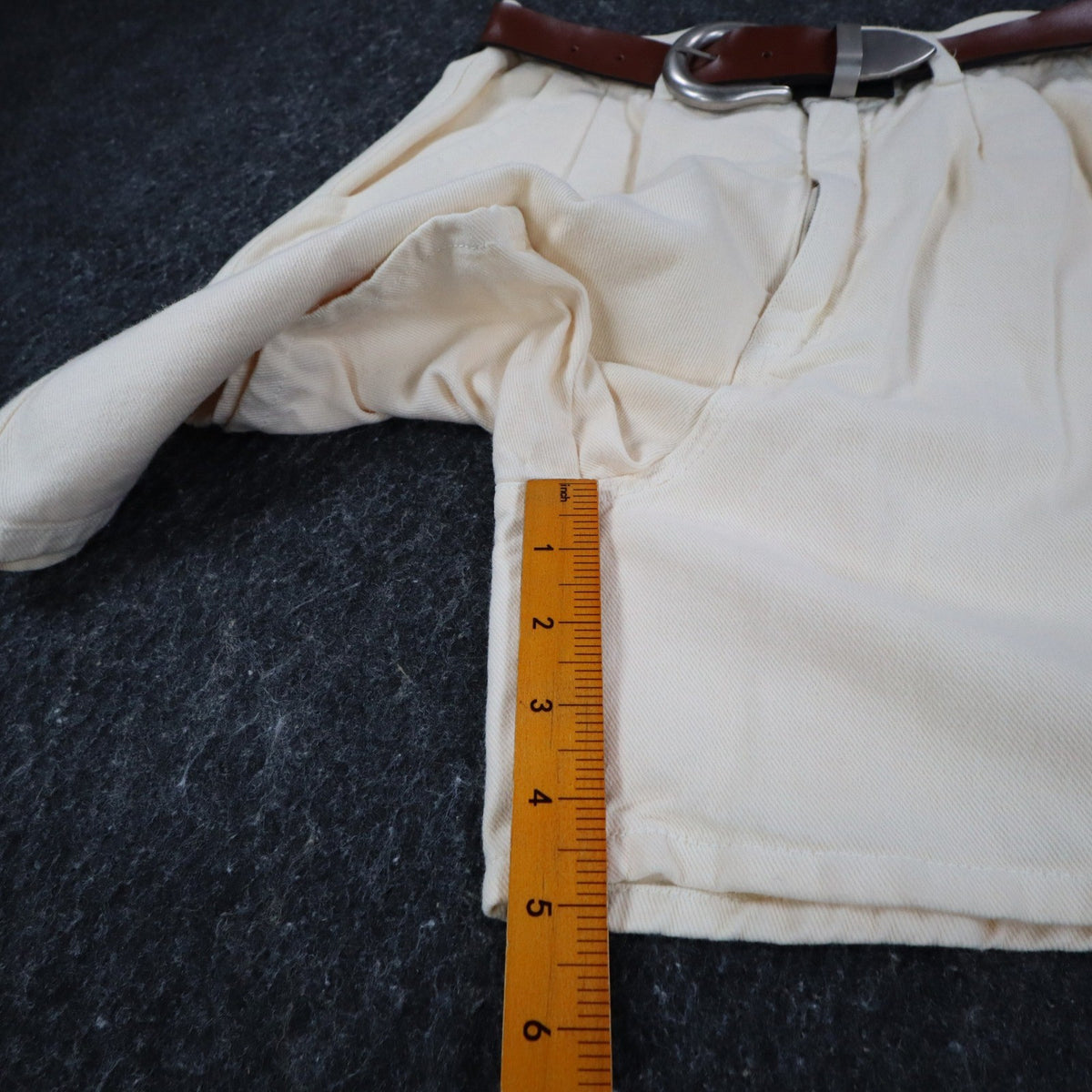 B. Bronson Shorts Womens 3 Vintage 90s Natural Cotton Pleated High Waist Belted - take2supply