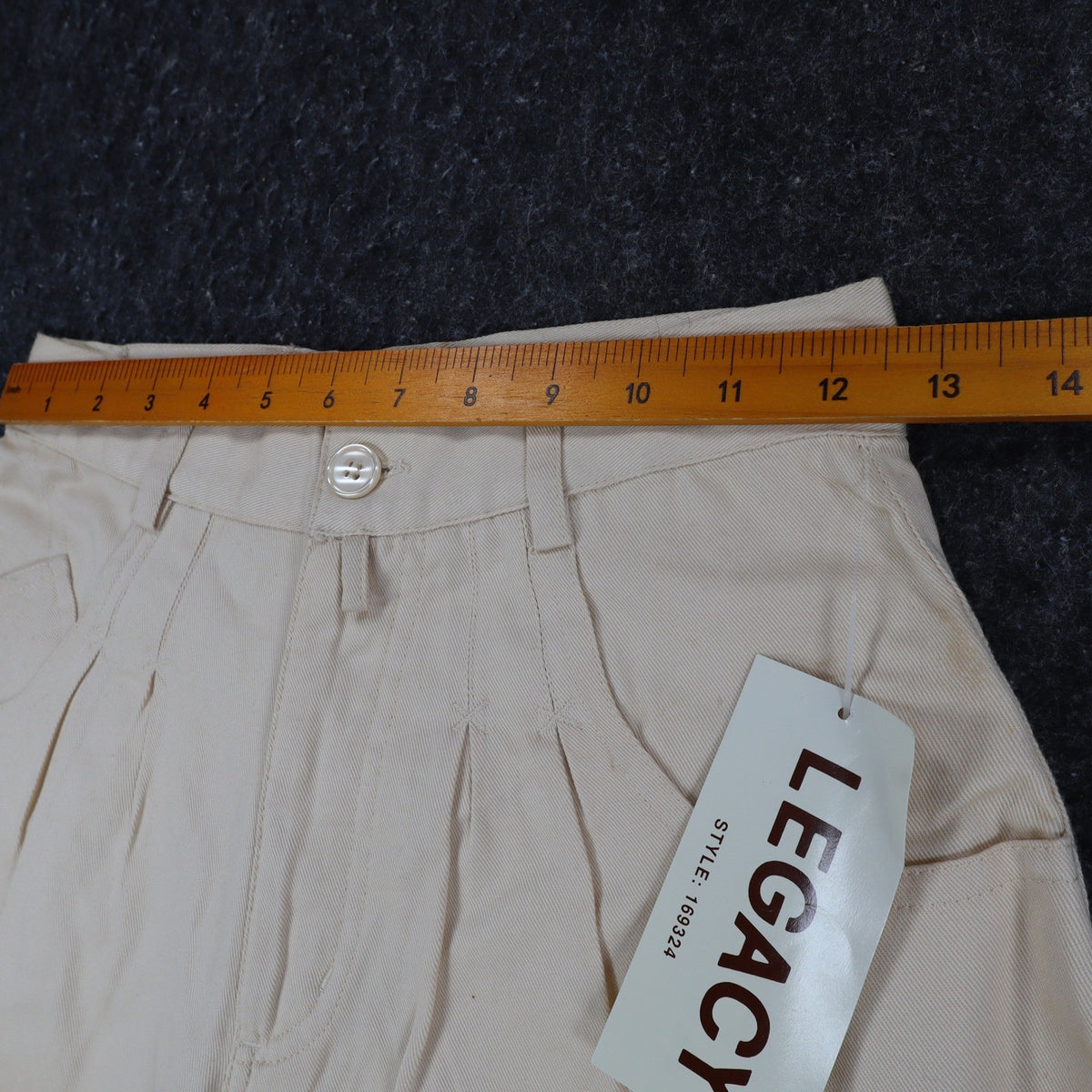 Legacy Jeans Pleated Shorts Womens 7 Vintage 90s Beige Cotton High Waisted NWT - take2supply