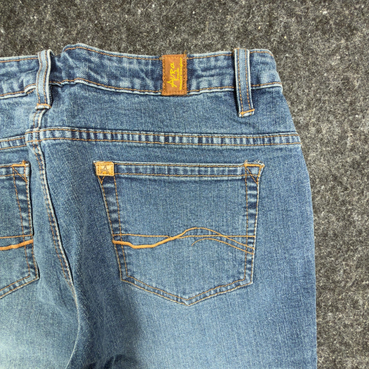 Wrangler Aura Jeans 10 SHT Blue Denim Instantly Slimming Straight Leg NWT - take2supply