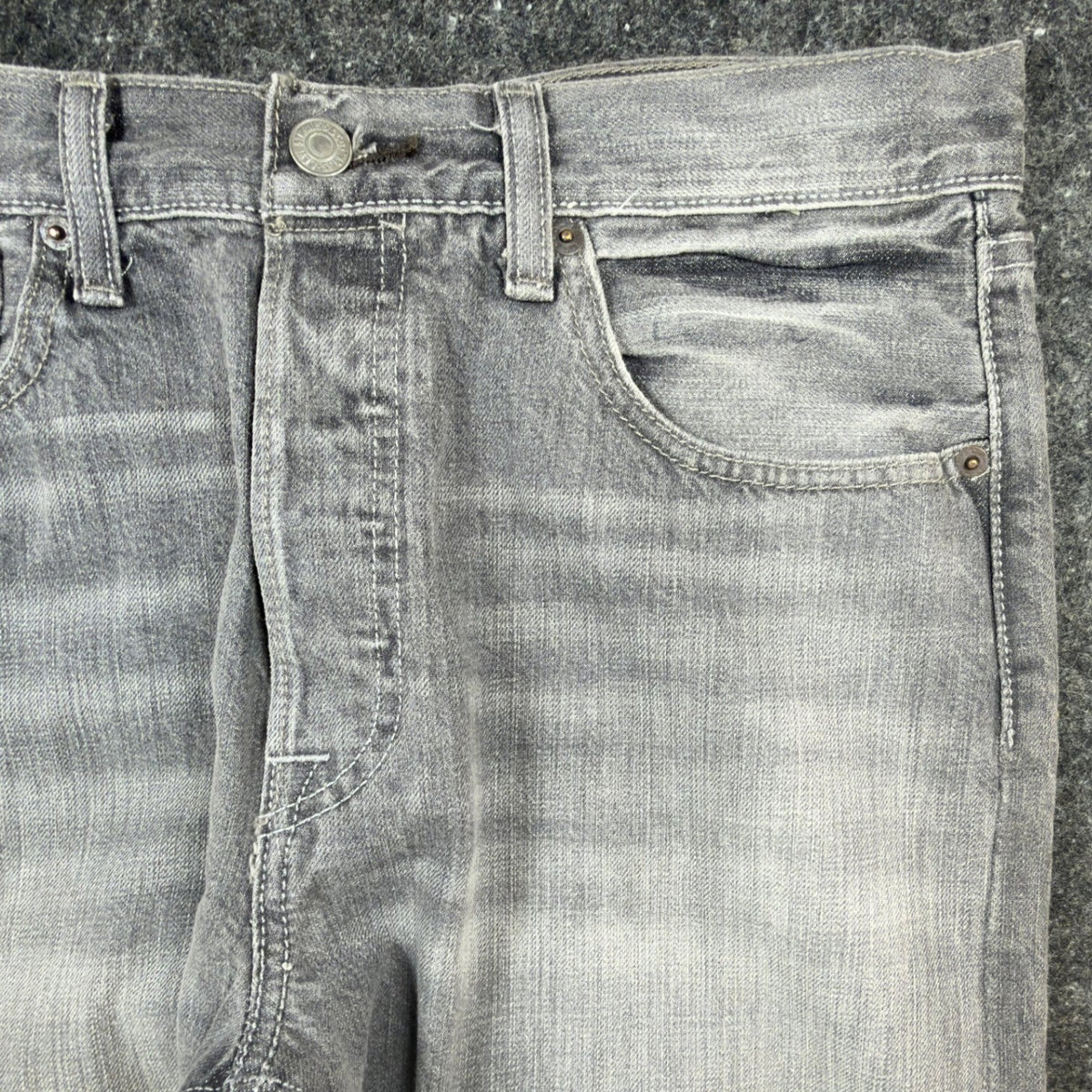 Levi's 501 Original Fit Jeans Mens 32x36 Gray Denim Straight Leg NWT C109 - take2supply