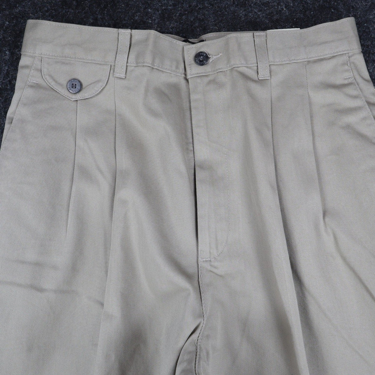 Lee Casuals Pleated Chino Pants Womens 12 M Khaki Cotton Wrinkle Free NWT - take2supply