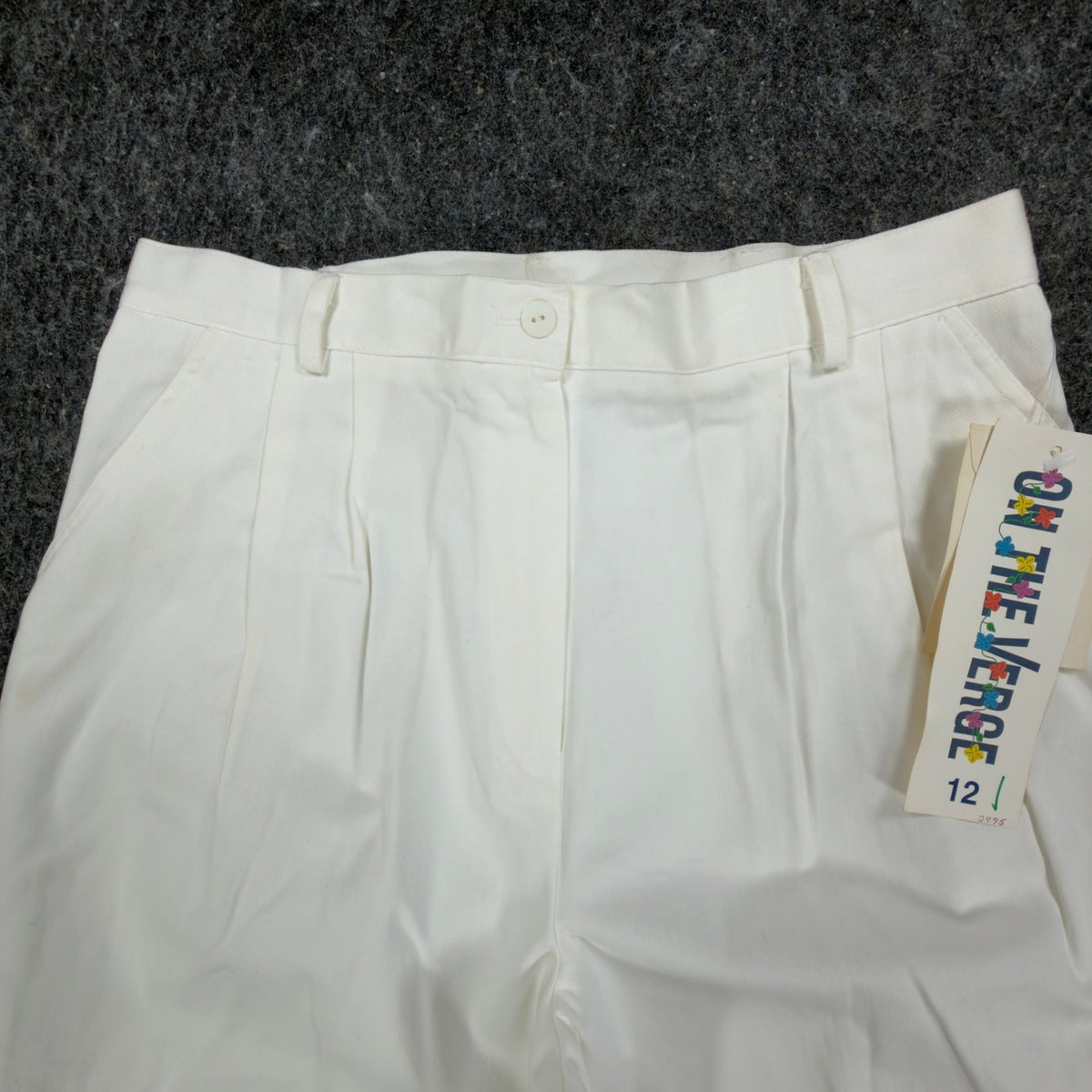 On The Verge 90s Vintage Pleated Shorts Womens 12 White Cotton NWT Made in USA - take2supply