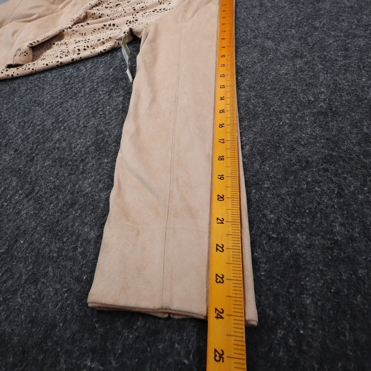Erin London Open Front Jacket Medium NWT Sand Faux Suede Laser Cut Eyelet C1085 - take2supply