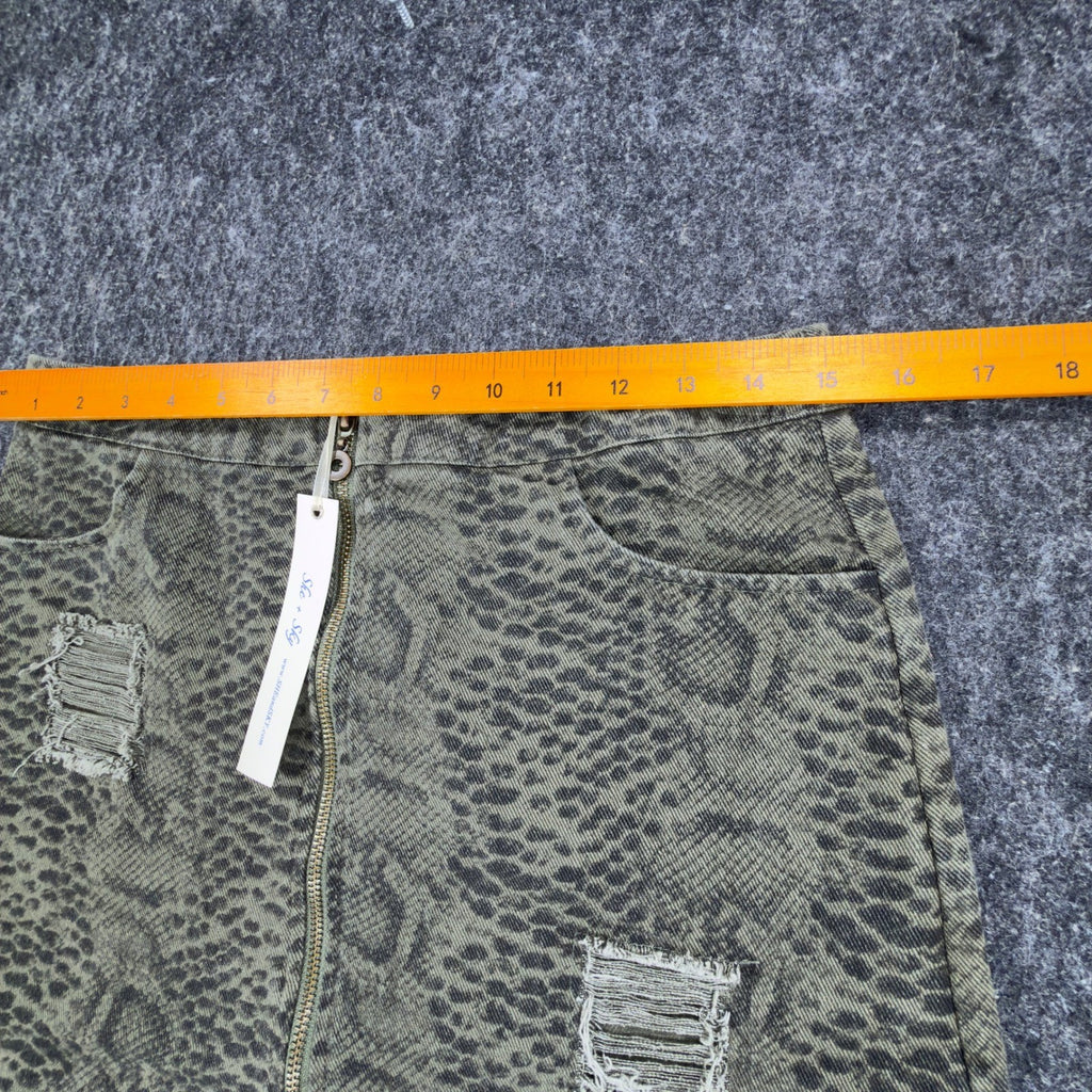 She + Sky Snake Print Mini Skirt Womens Medium Green Cotton Distressed NWT - take2supply