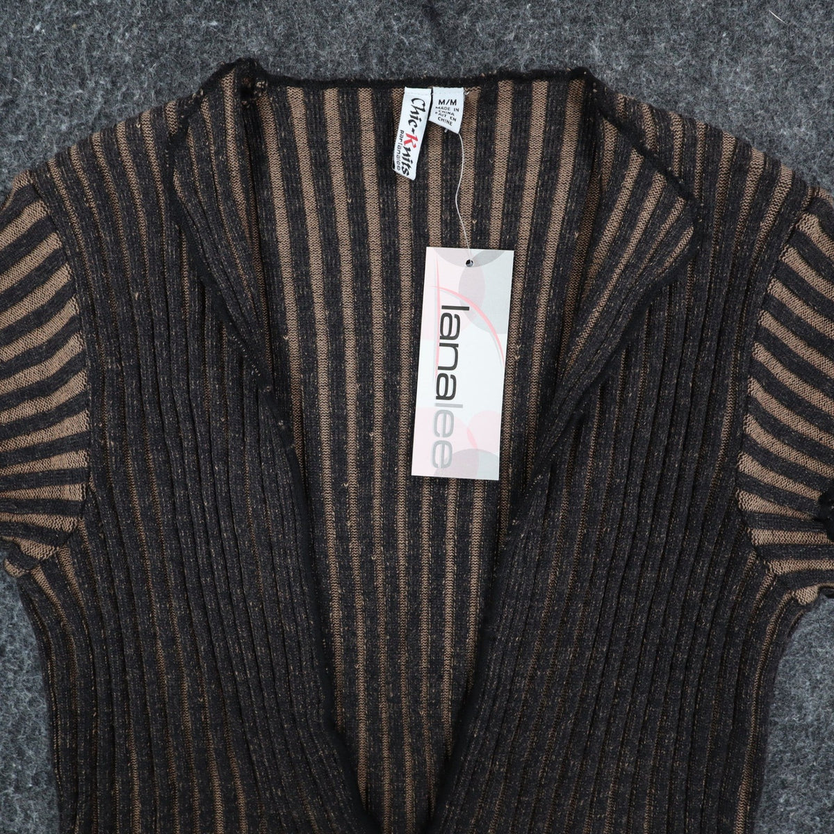 Lanalee Chic Knits Cardigan Vest Womens Medium Y2K Taupe Ribbed Buckle Front NEW - take2supply