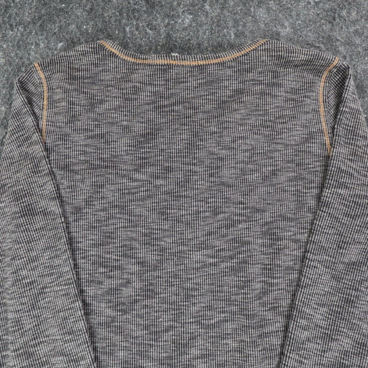 Hem & Thread Henley Top Womens Medium NWT Gray Ribbed Knit Striped Cuff L4753 - take2supply