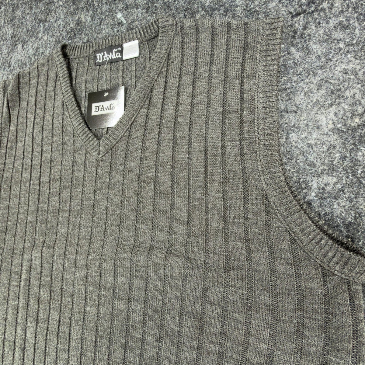 D'Avila Sweater Vest Mens XXL Gray Ribbed V-Neck Acrylic NWT C530 - take2supply