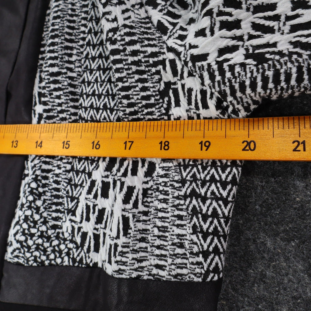Lana Lee Cardigan Jacket Womens Medium Black White Geometric Open Front NWT - take2supply
