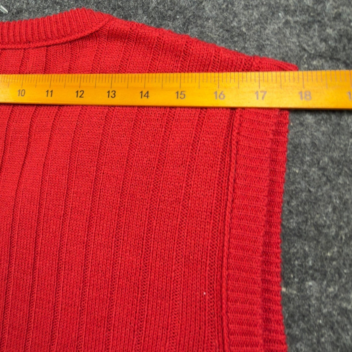 D'Avila Vintage 90s Sweater Vest Mens Large Red Acrylic V-Neck NWT - take2supply
