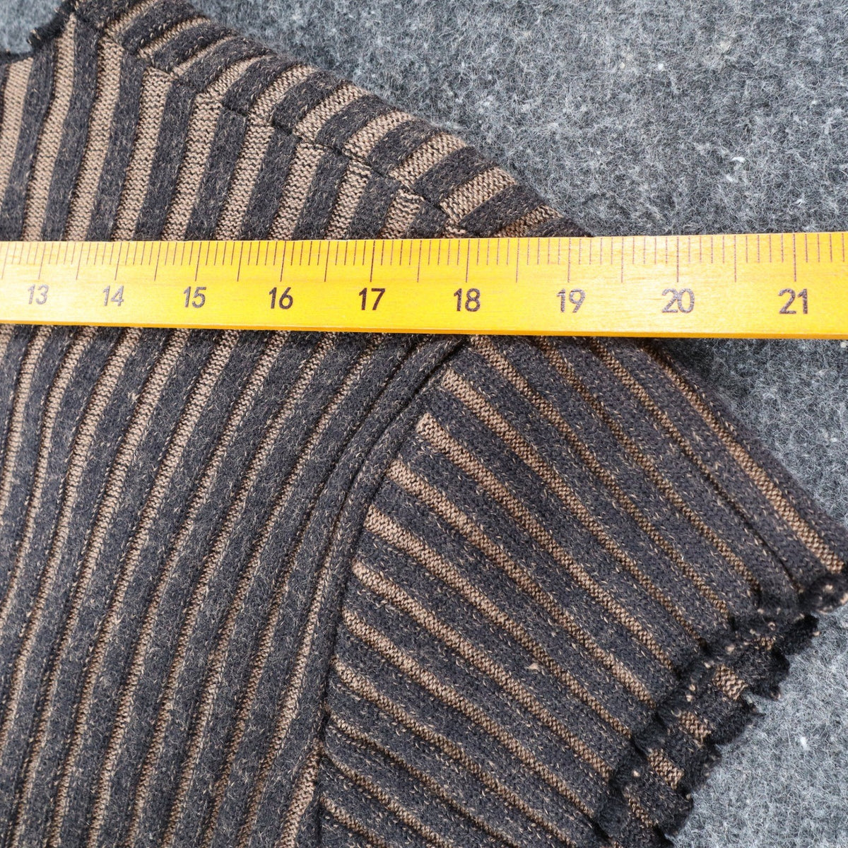 Chic Knits Lanalee Cardigan Large Y2K Taupe Striped Buckle Lettuce Edge NEW - take2supply