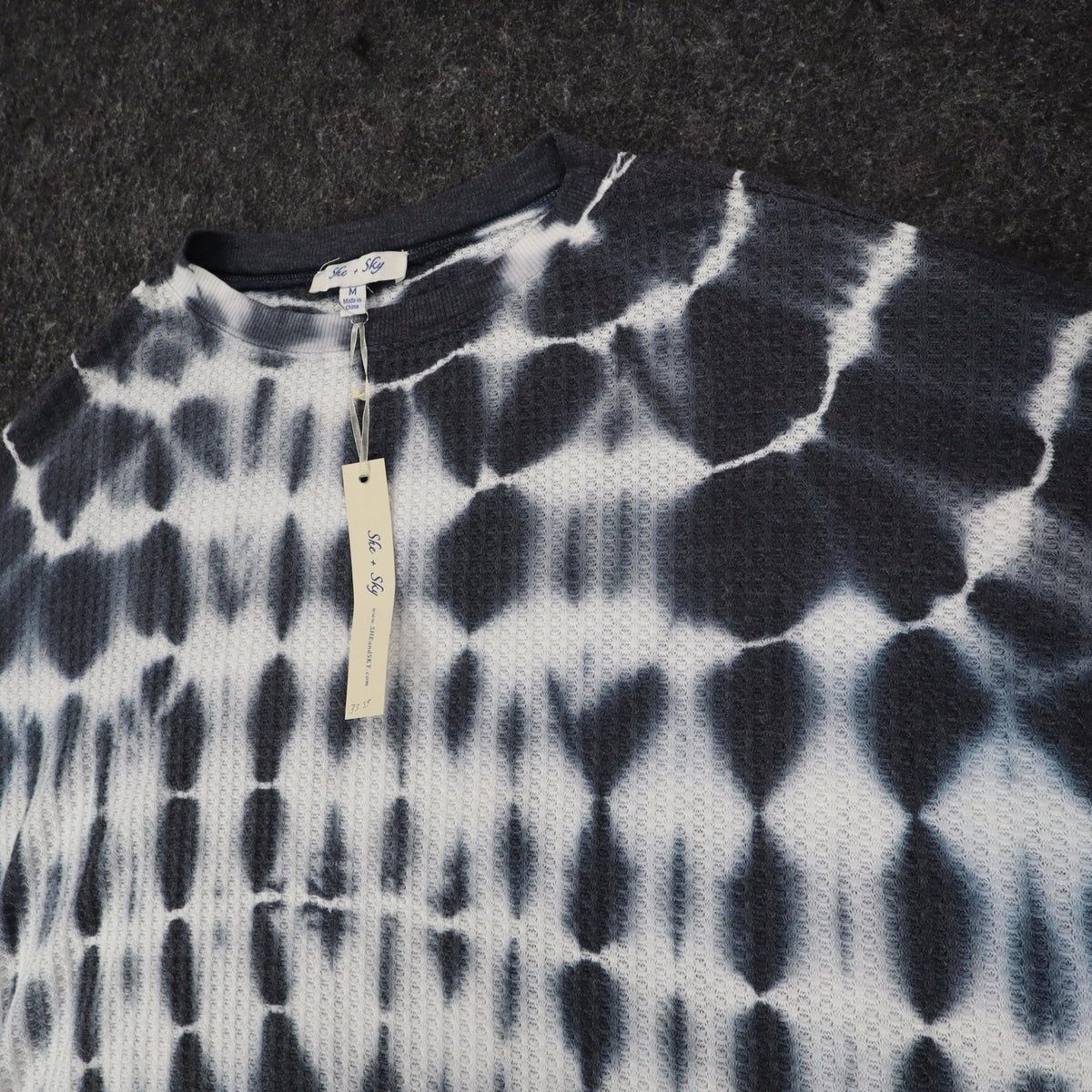 She + Sky Waffle Knit Top Medium NWT Navy White Tie Dye Thermal Raglan SS2467 - take2supply