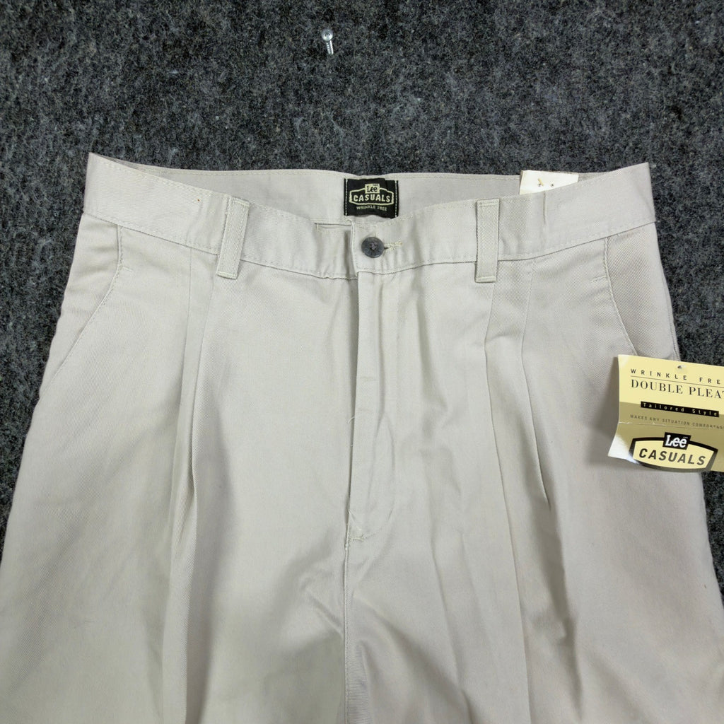 Lee Vintage 90s Pleated Shorts Womens 14 M Beige Cotton Twill NWT Deadstock - take2supply