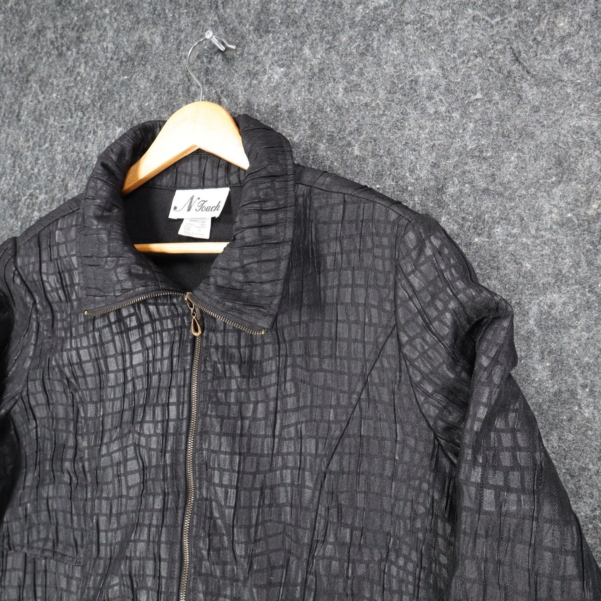 N Touch Jacket Womens 10 Black Textured Puckered Zip Front Mock Neck NWT - take2supply