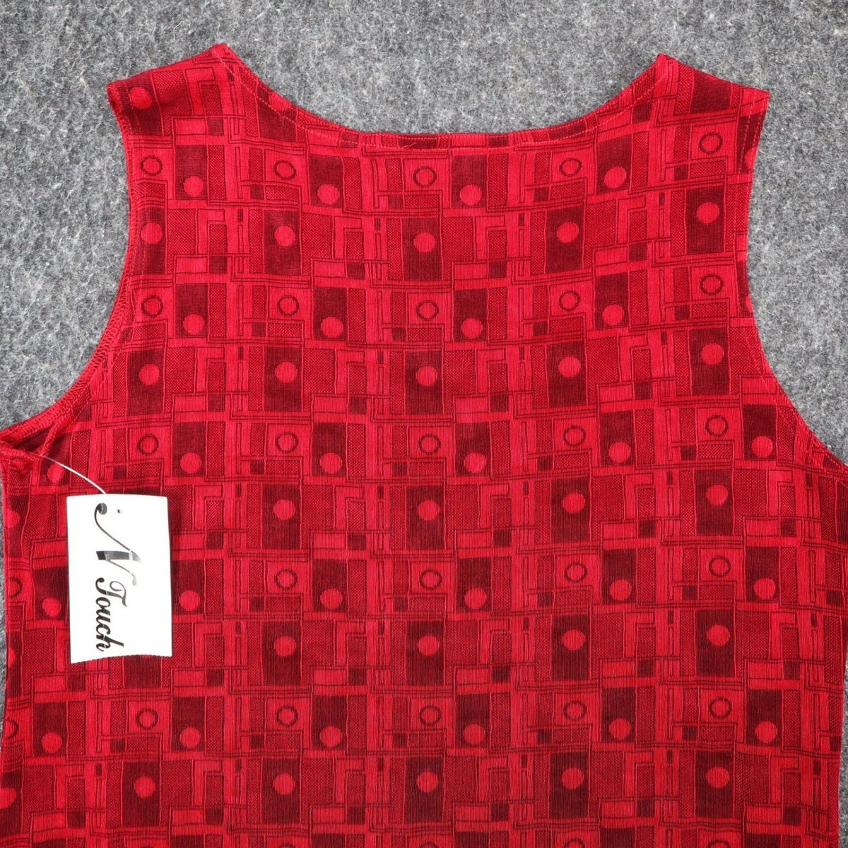 N Touch Tank Top Womens Size M Red Black Geometric Sleeveless Textured Knit NWT - take2supply