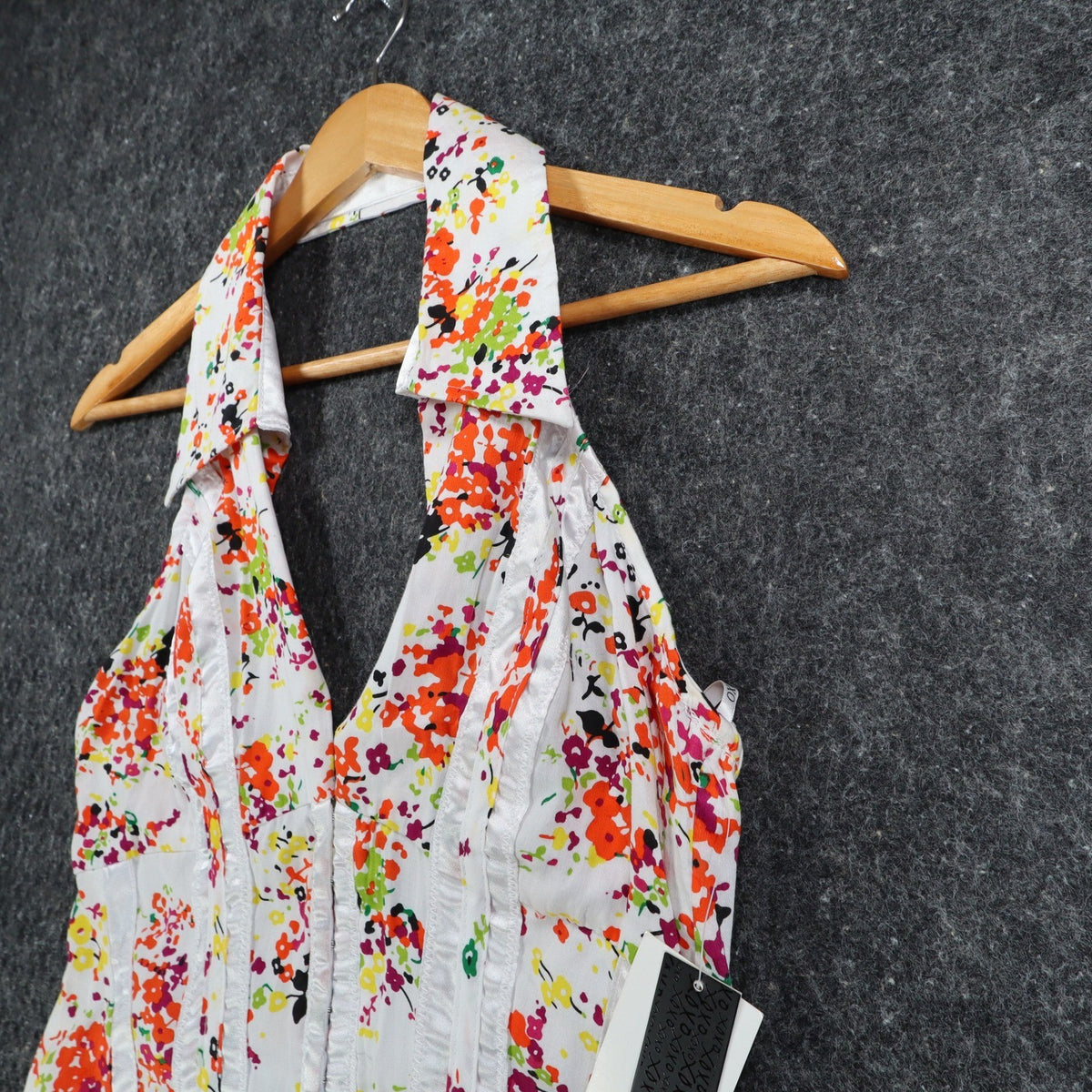 XOXO Halter Top Womens Medium Y2K White Floral Cotton Pleated Smocked NWT - take2supply