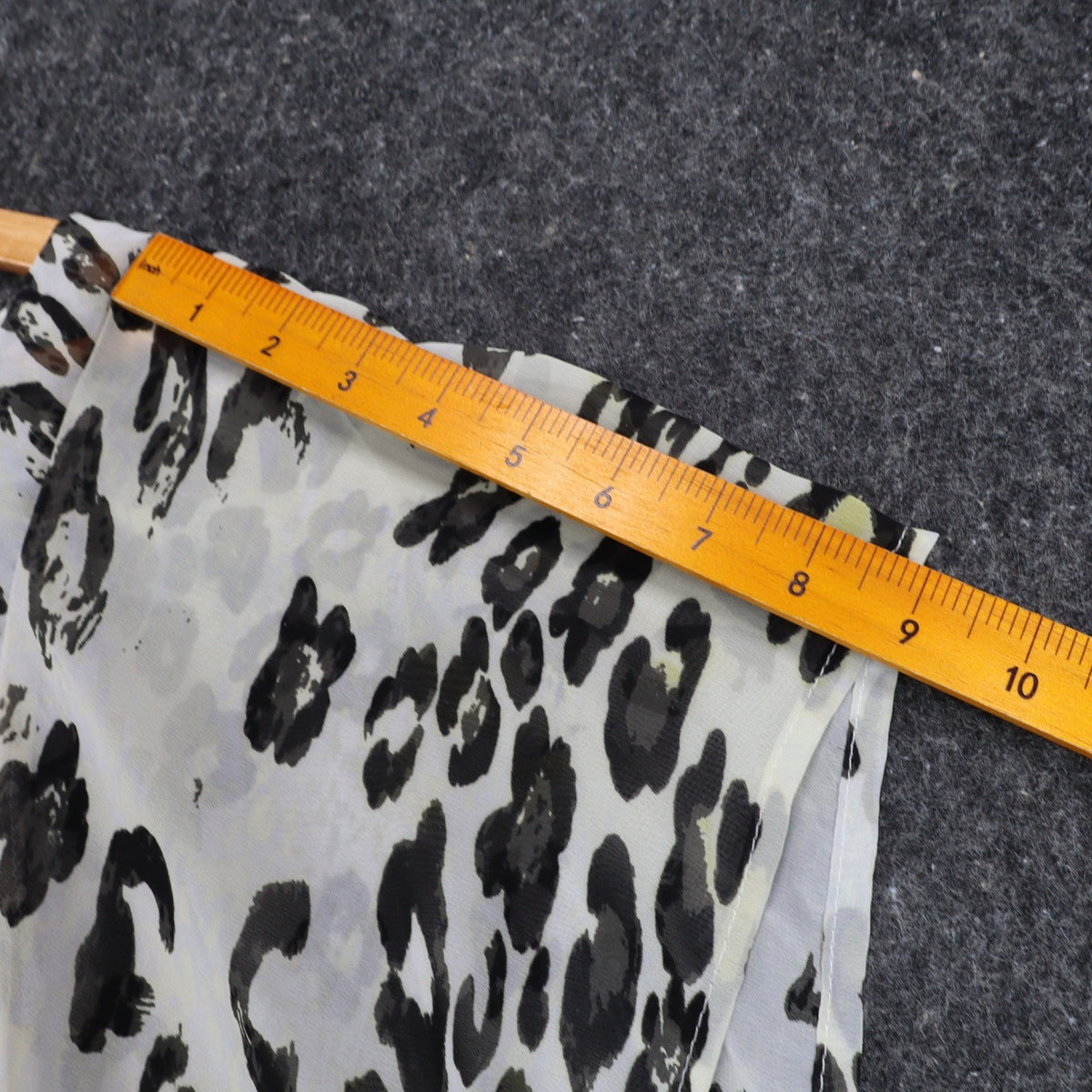 mymichelle Leopard Print Top Womens Large White Black Sheer Chiffon High-Low NWT - take2supply