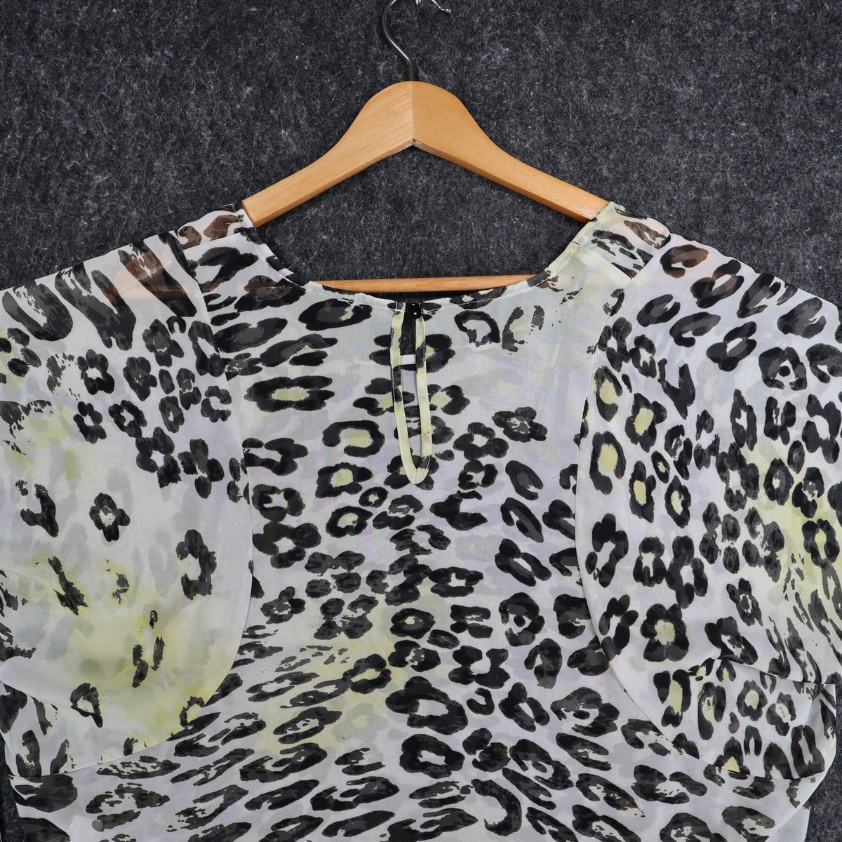 mymichelle Leopard Print Top Womens Large White Black Sheer Chiffon High-Low NWT - take2supply
