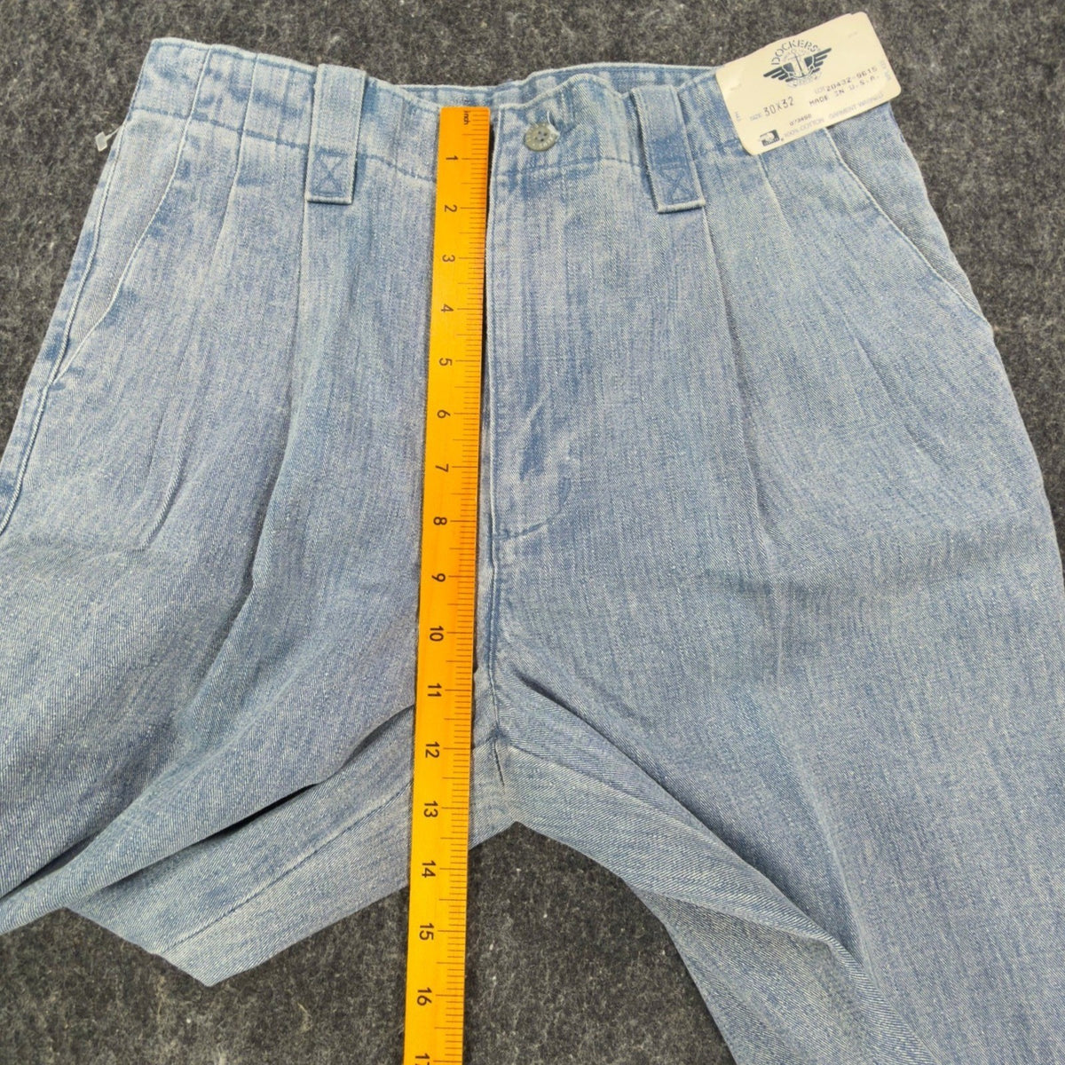 Dockers Vintage 90s Pleated Denim Pants Mens 30x32 Light Wash NWT Made in USA - take2supply
