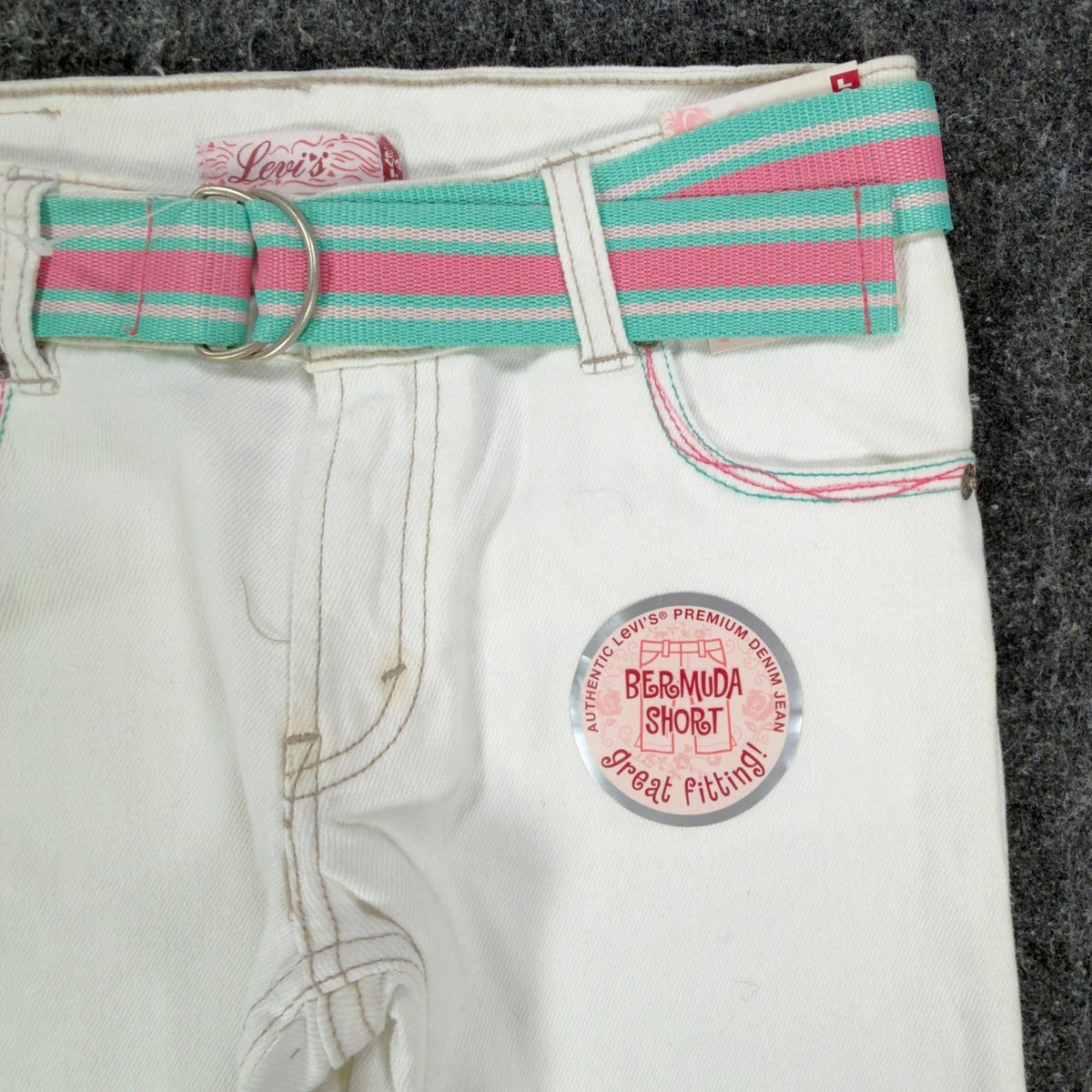 Levi's 2006 Y2K Bermuda Shorts Girls 10 White Denim NWT Belted C679 - take2supply