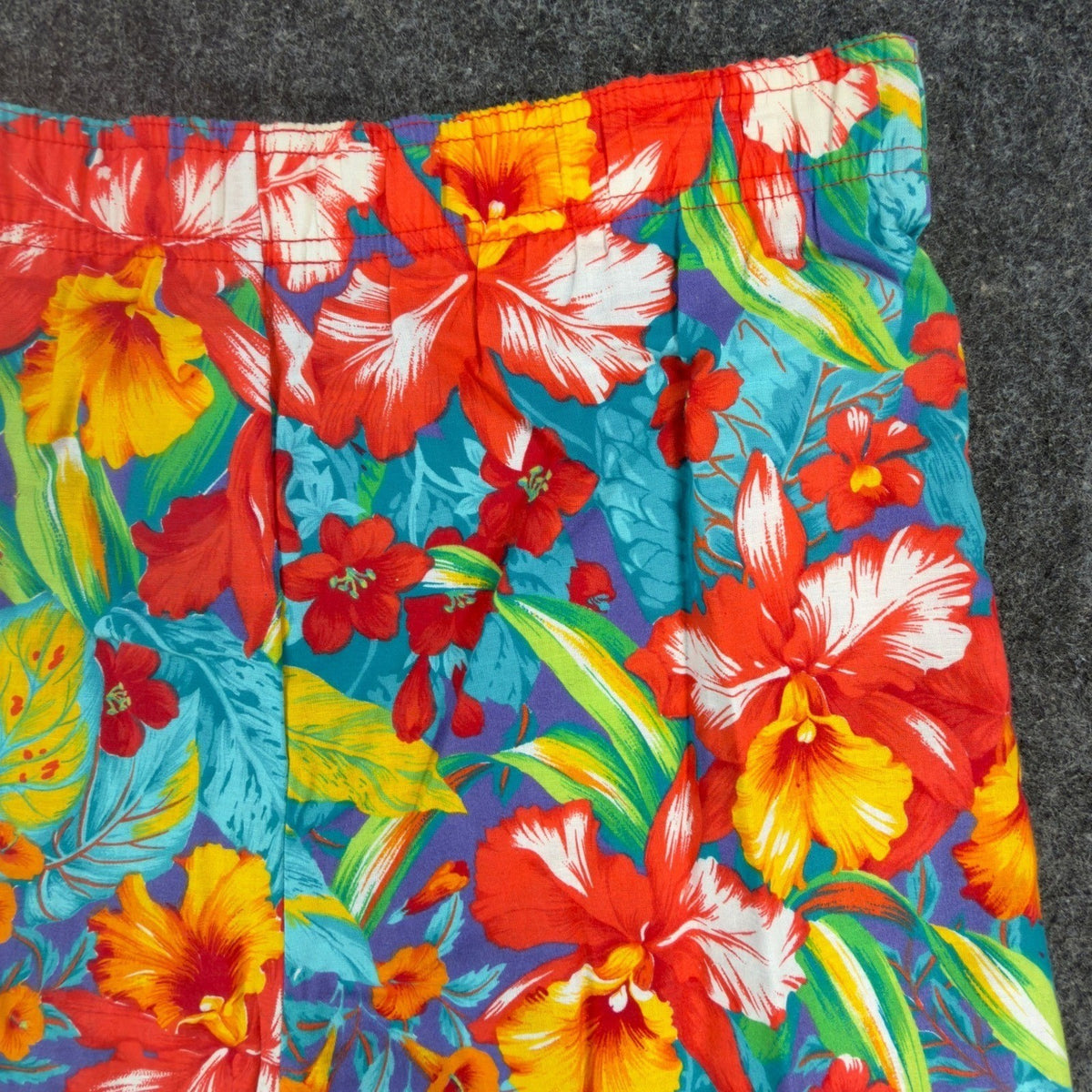 Vintage That's Me! Floral Shorts Womens 7/8 90s Hawaiian Tropical Cotton NWT USA - take2supply