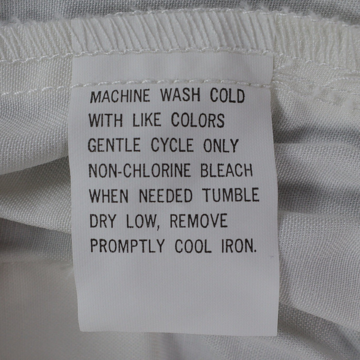 Jantzen Vintage Shorts Mens 38 White Poly Cotton Elastic Back Casual RN 37966 - take2supply
