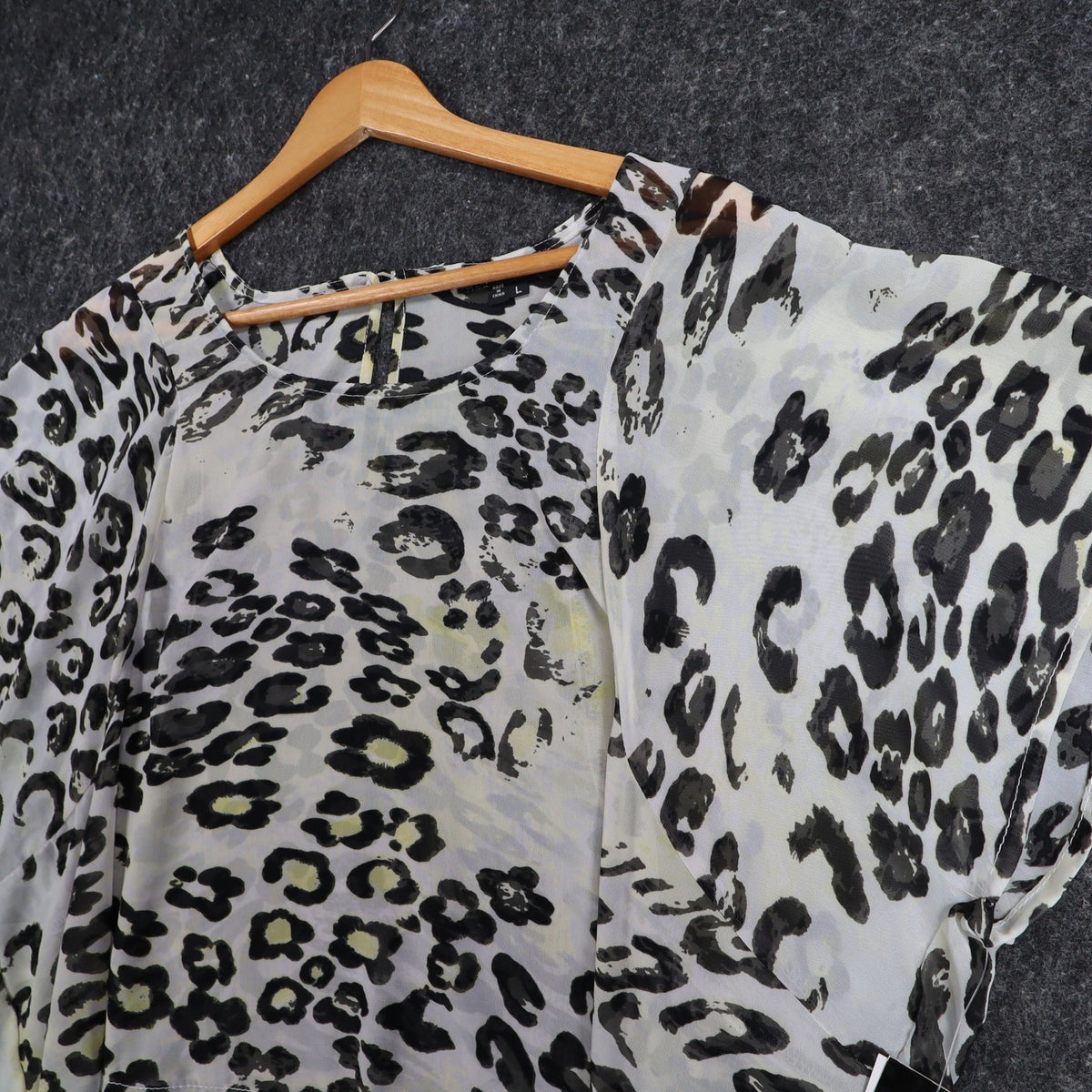 mymichelle Leopard Print Top Womens Large White Black Sheer Chiffon High-Low NWT - take2supply