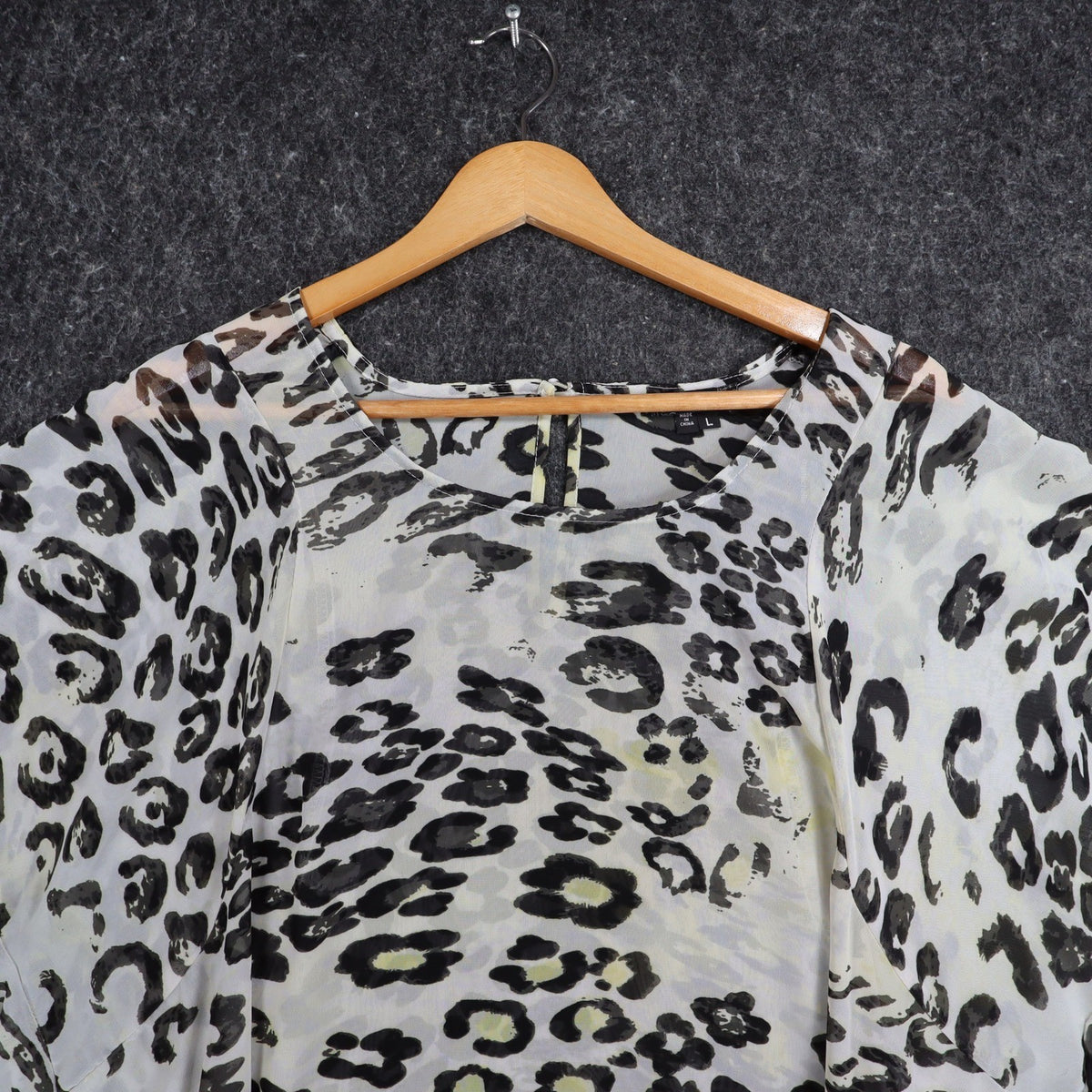 mymichelle Leopard Print Top Womens Large White Black Sheer Chiffon High-Low NWT - take2supply