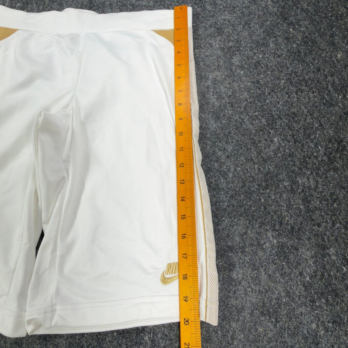 Nike Y2K Dri-FIT Athletic Shorts Womens Small White Gold 238735-100 NWT - take2supply