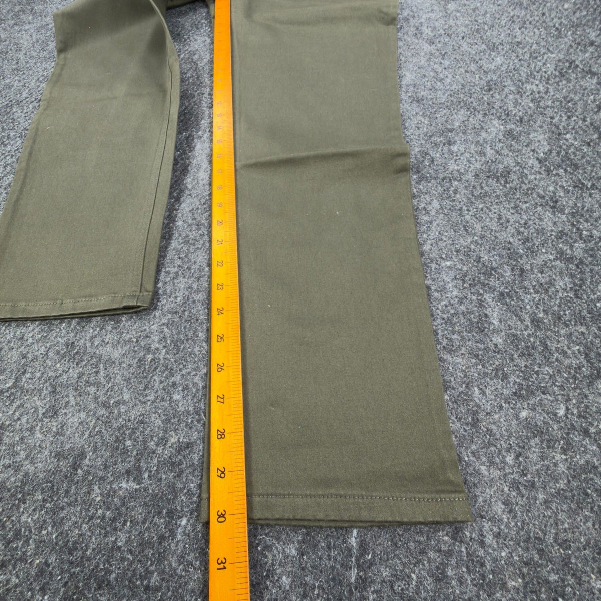 Levi's Y2K 550 Relaxed Tapered Jeans Womens 12 Olive Green NWT Stretch Deadstock - take2supply
