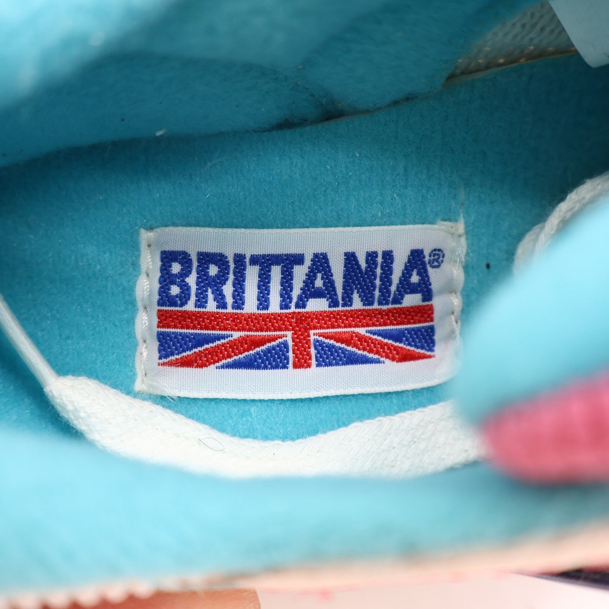 Brittania Sneakers Kids Size 1.5 Vintage 80s White Leather Teal Pink B98543G - take2supply
